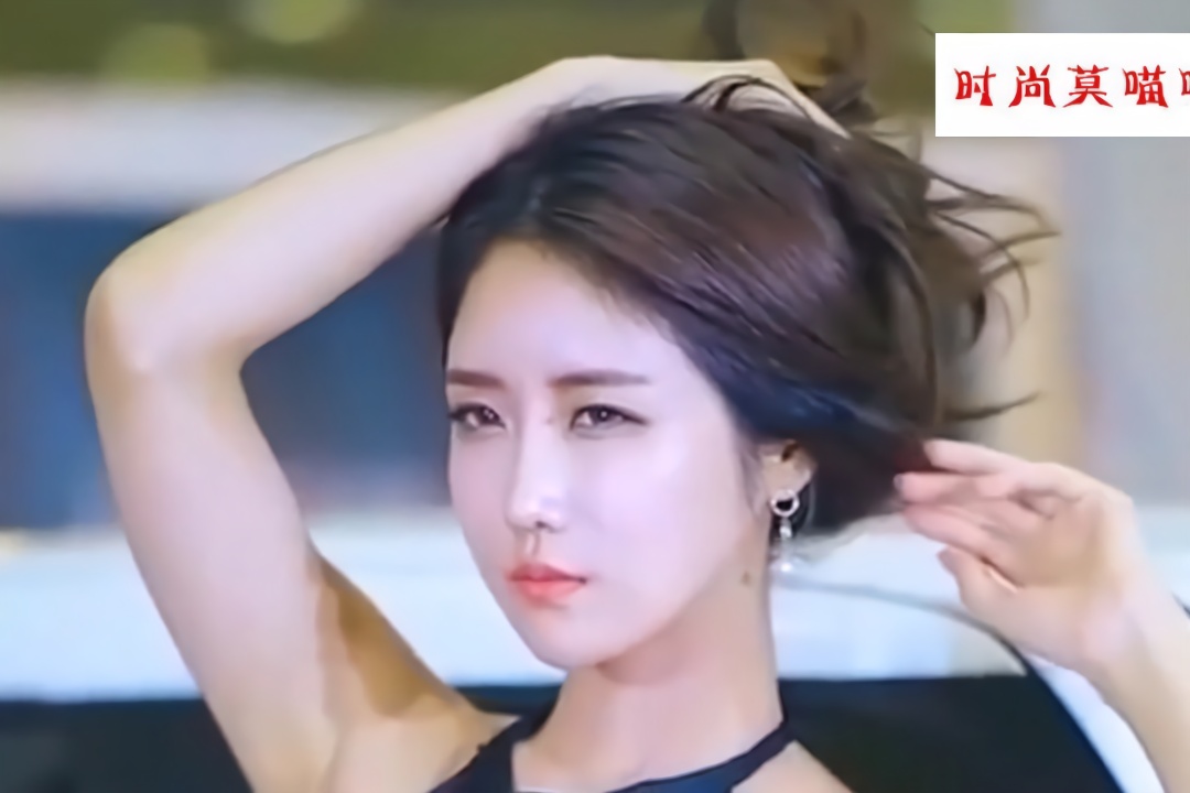 母亲和儿子套路完女儿后却哭了,怎么会有这么"弱智"的闺女啊