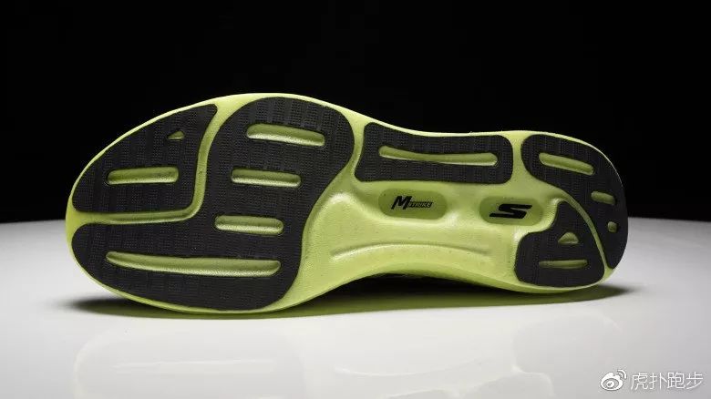 评测| Skechers GOrun Razor 3 Hyper——斯凯奇2019新款黑科技跑鞋__凤凰网