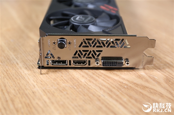 七彩虹iGame GTX 1660 Ultra 6G显卡拆解图赏