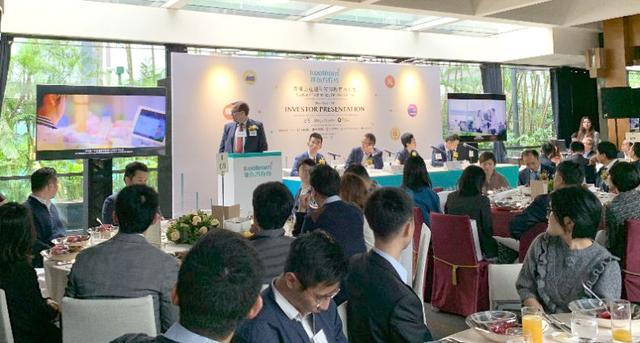 俞敏洪现身新东方在线路演现场秒变粉丝见面会 投资人:挤不进去