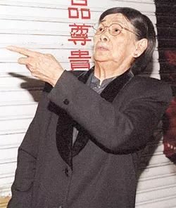 摊上这样的妈，无语……
