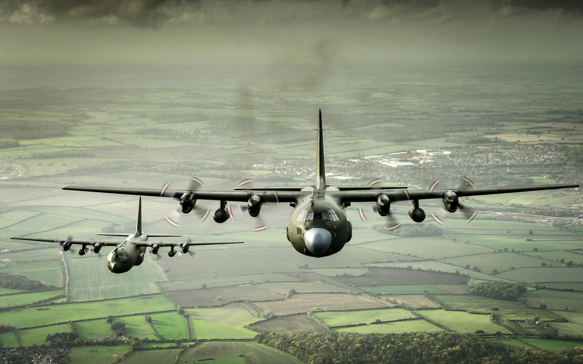 c-130是美国最成功,最长寿和生产最多的现役运输机