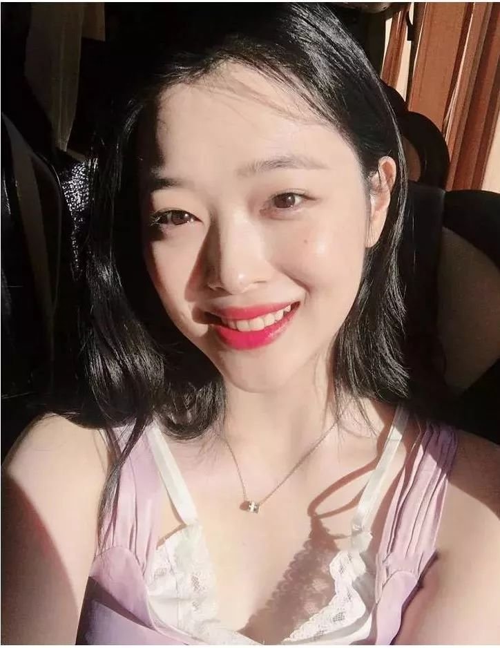 爆肥10斤的崔雪莉靠这件衣服瞬间显瘦30斤！
