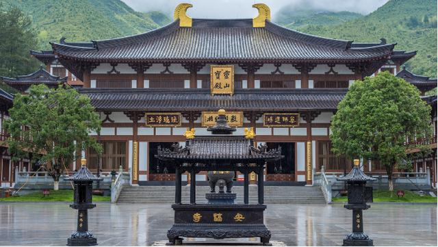 这里山清水秀,值得一走的地很多,百丈漈,铜铃山,龙麒源,安福寺