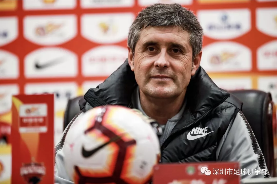 卡罗:争取拿到中超三连胜,重庆三外援很有实力