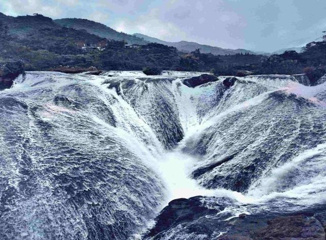 去黄果树只会排队看大瀑布?那你可就亏大了!