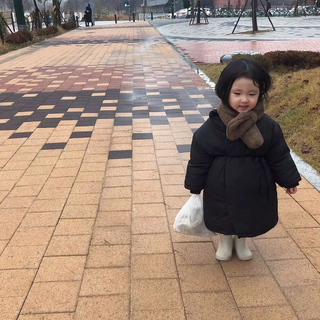 史上最小穿搭博主,狂吸56万粉:生女儿选我,我超可爱!