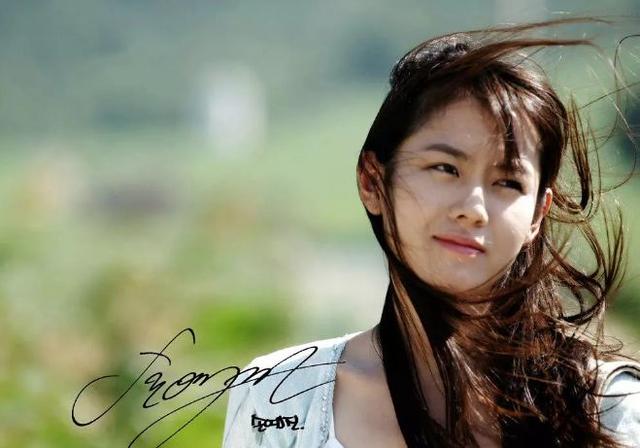 打败全智贤,撩倒宋慧乔前男友,37岁被小6岁奶狗“恋”上