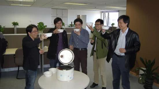 雷军发全员信为小米九周年庆生：“坚持相信、使命必达”丨钛快讯