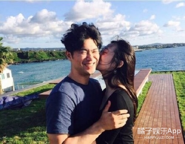 她在直播里这么做合适吗？