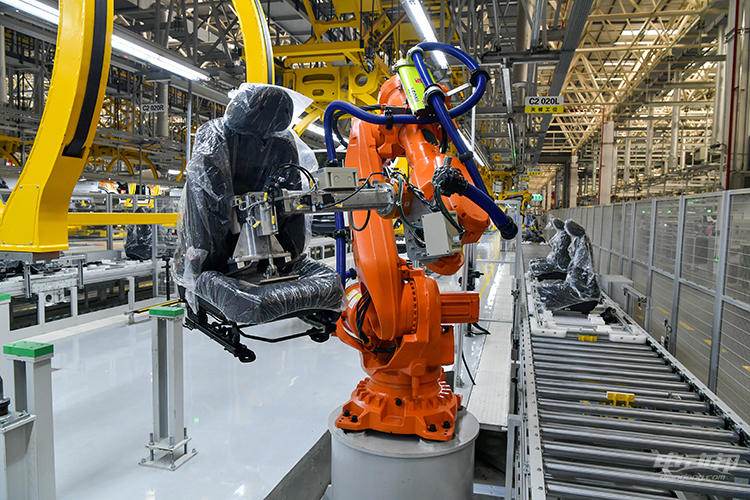 座椅装配机器人