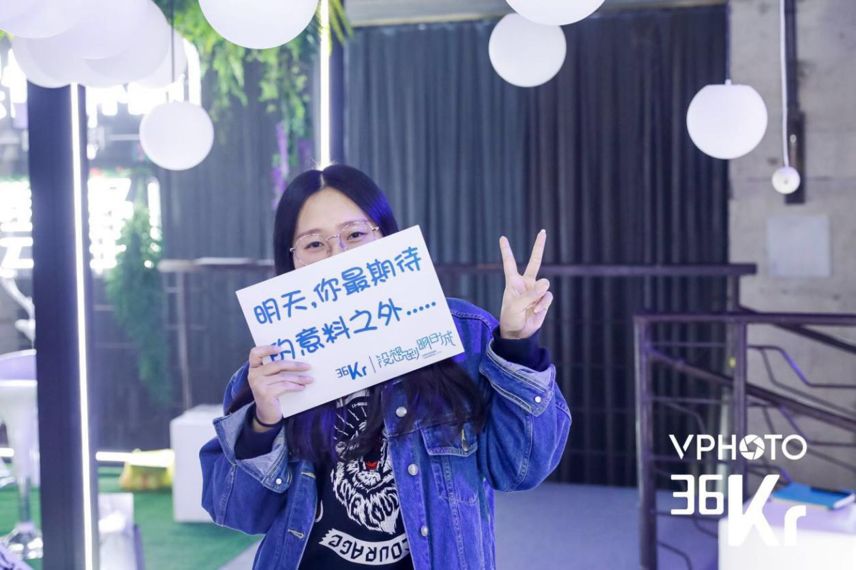 “希望明天起来，发际线是往前移”｜10000个人眼中的明天
