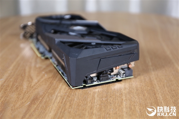 技嘉Aorus RTX 2080 Ti Xtreme 11G显卡拆解图赏