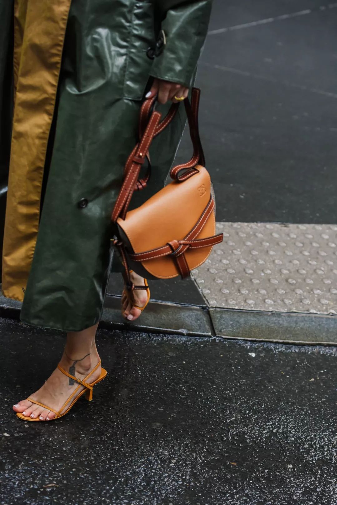 LOEWE 罗意威包2019必火?!还不是因为蔡依林、袁泉、唐嫣、杨幂等明星全都在背!