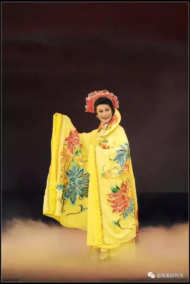 梅韵俊风 “吴氏青衣”神清骨俊 —— 记艺术大家吴汝俊的人生之梦