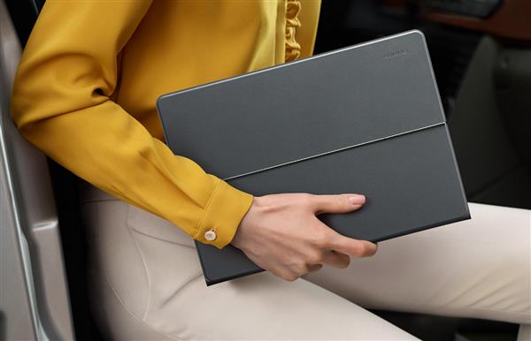 华为手机、平板到PC三级跳：全新HUAWEI MateBook E打开全时在线时代大门