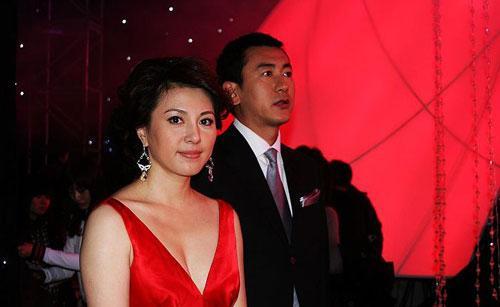42岁央视美女主持梦桐老公曝光,网友称:原来她每天面对这样的男人