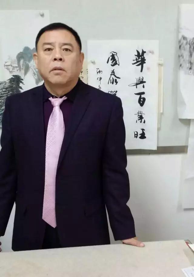 著名书法家,艺术家,王新民先生名家简介:王新民,字达德,男 ,北京人