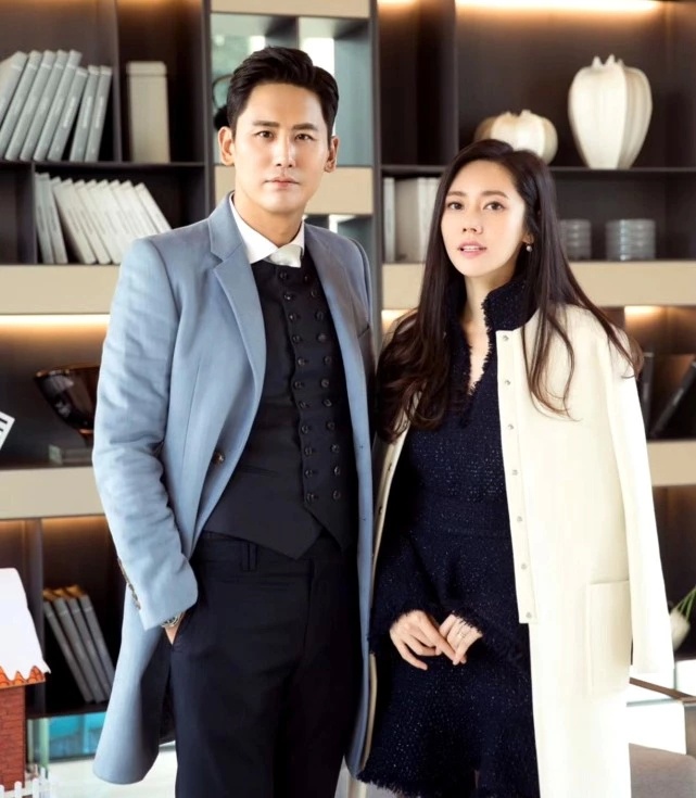 秋瓷炫于晓光婚纱照曝光，两人脸上写满幸福为5月29日婚礼预热
