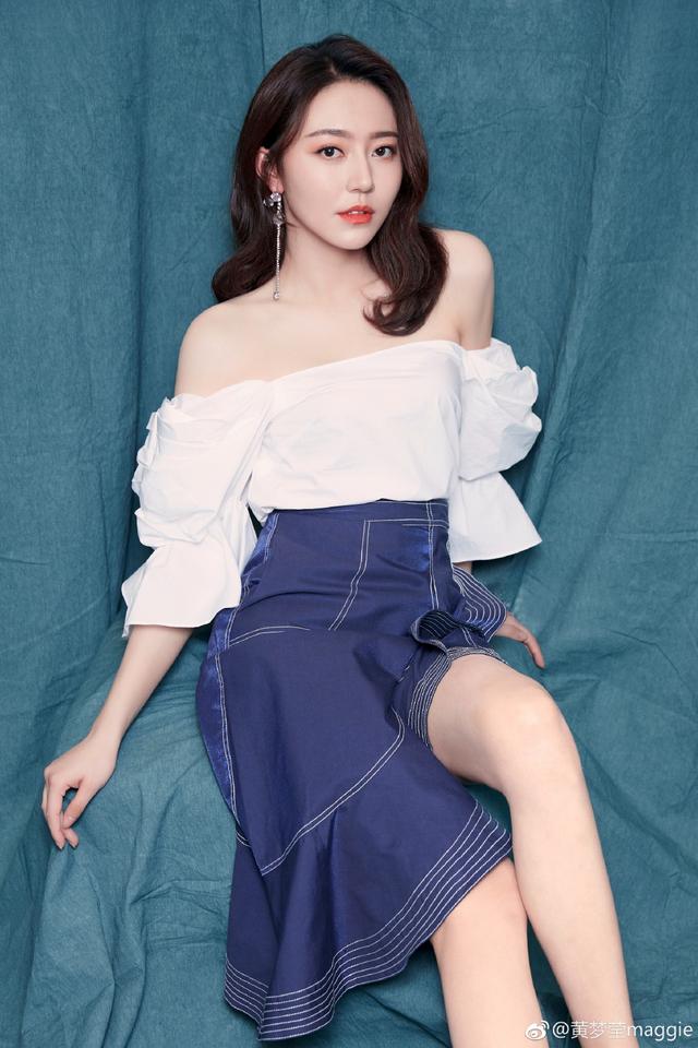 从迪丽热巴到祝绪丹,杨幂公司旗下女艺人各个都有"大长腿"!