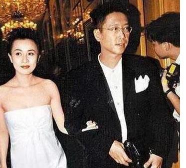 何超琼许晋亨“世纪婚礼”壕到爆,和“粉色大舞台”不是一个层次