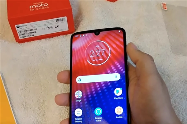 Z系列降为中端 Moto Z4曝光：搭载骁龙675 价格感受下