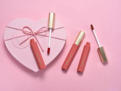 颜色适合学生上学涂的口红推荐:显气色又不夸张的色号种草起来吧