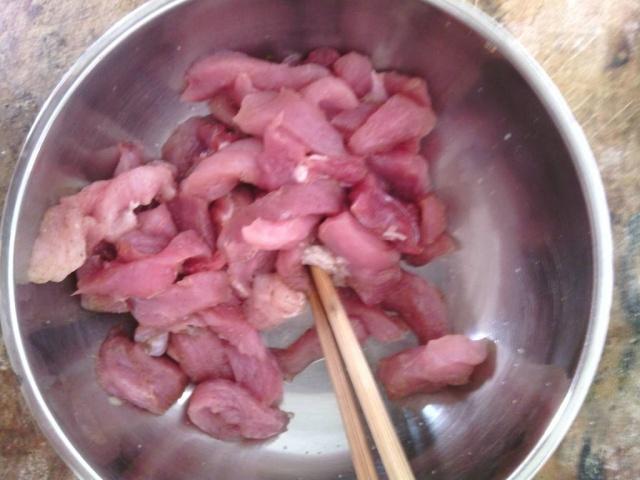 为什么酥肉炸出来不香脆?老伙夫:这一步做错,不光不脆还难吃