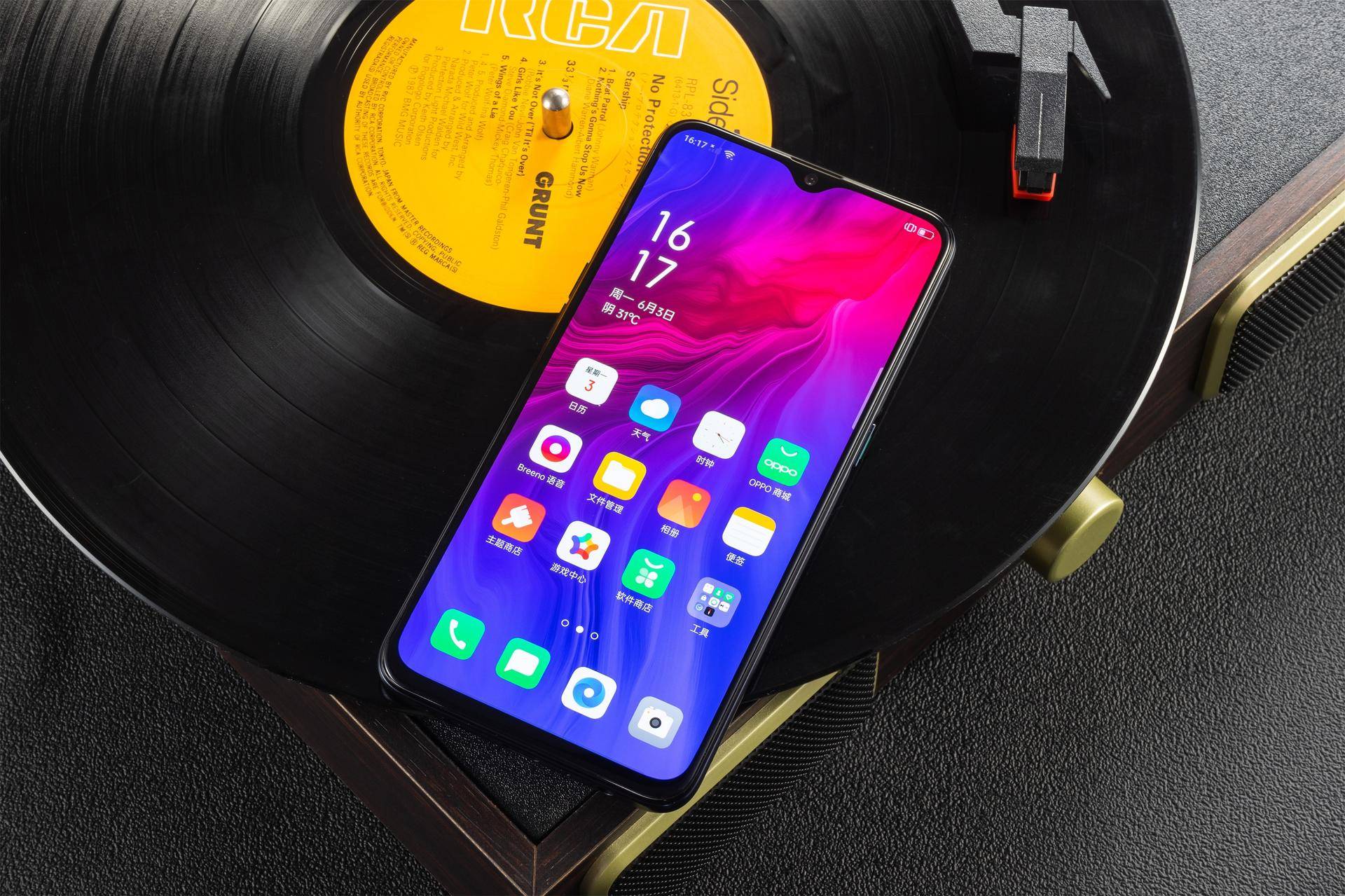 高颜值新机开售,oppo reno z的这些设计细节你知道吗?