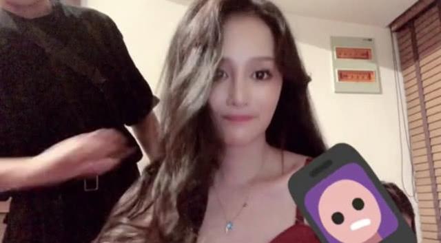 赵本山女儿越来越美，她承认整容“做了新鼻子”三个月减肥50斤