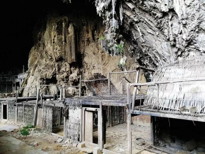 云南游3--峰岩洞《天下第一奇村》