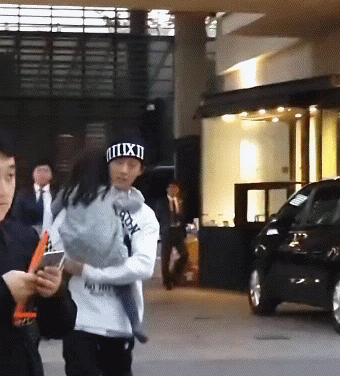 哎！他怎么也被说吸毒了啊...
