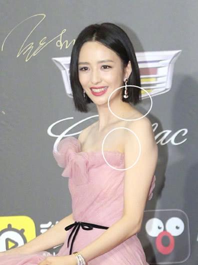 舒淇穿了刘嘉玲的衣服,佟丽娅全身擦粉露馅!章子怡轻松美成最佳