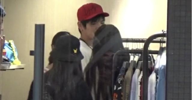 郭碧婷向佐恩爱现身香港街头，手牵手逛名店眼里只有对方