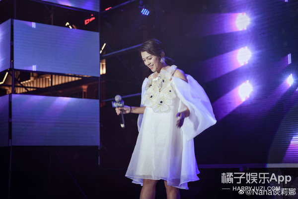 还记得《落跑甜心》里的范妮莎吗？她现在长这样啦！