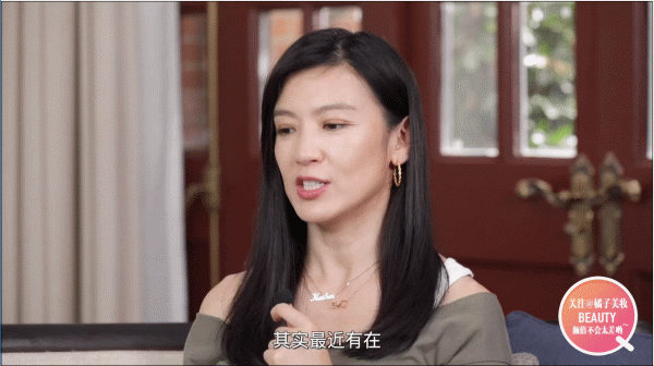 湖人队的真爱粉丝那么多，她绝对是明星中的铁粉代表！
