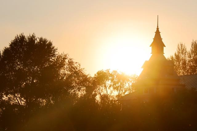 哈尔滨伏尔加庄园夏日风情,异国情调中的清凉假期