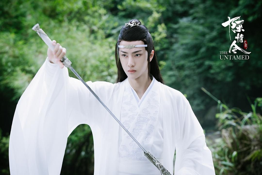 陳情令　王一博【时光与你都很甜】王一博写真集 为什么不是白宇朱一龙？《陈情令》开播，肖战王一博这对CP被群嘲_凤凰网