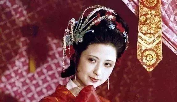 尤二姐:在豪门生存,脑子比美貌更有用