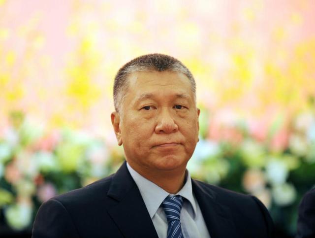 澳门最有权势的家族:靠200银元起家,娶5房太太,何鸿燊都不及他