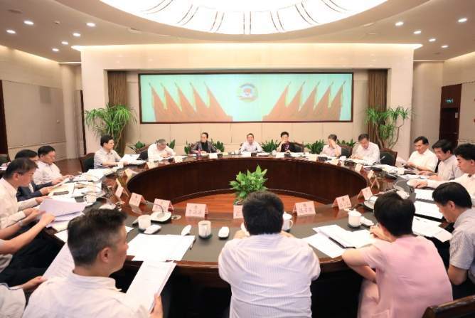 【虎嗅早报】王振华辞去新城控股所有职务；科创板出现首家终止发行上市审核的公司