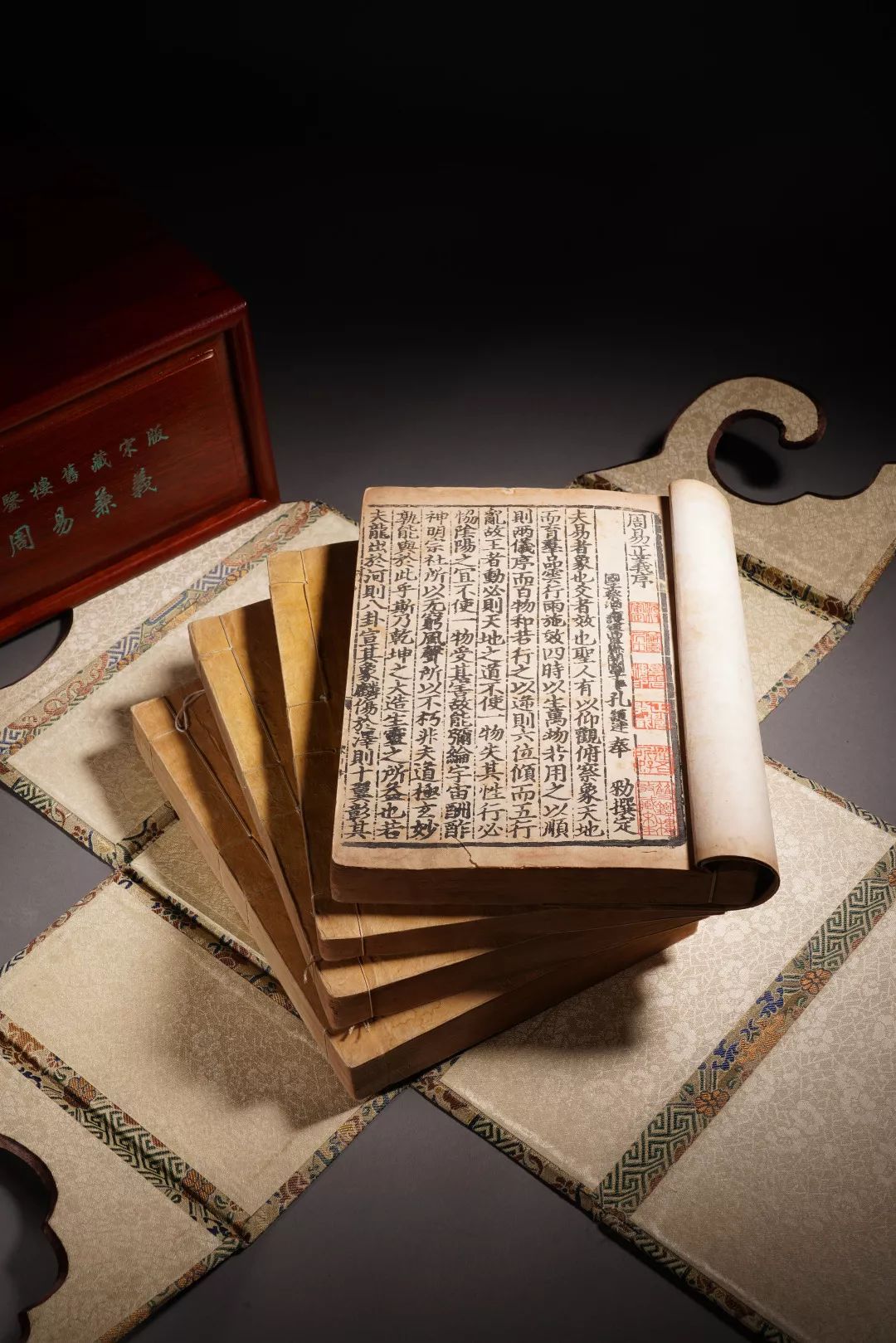 北京匡时2019春拍：宋元刻本《周易兼义》1495万元成交，古籍善本市场春意浓