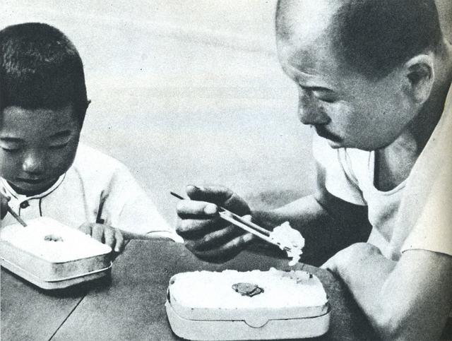 日本老照片：煙花比炮彈還大，小鮮肉在30年代就流行 歷史 第5張