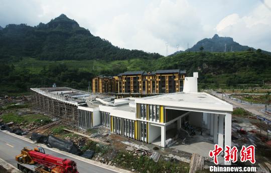 重庆高校师生“扎根”深度贫困乡镇的两年 bwin必赢登录