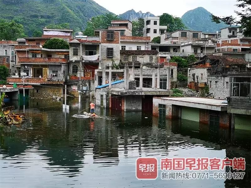 百色一村屯被淹成威尼斯,政府帮忙修桥铺路 澳门皇冠赌场网络平台