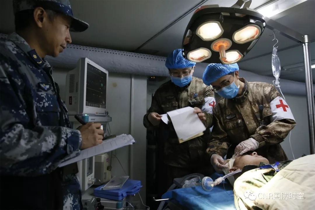 现场丨救援突遇“空袭”!野战医疗所考核战味十足