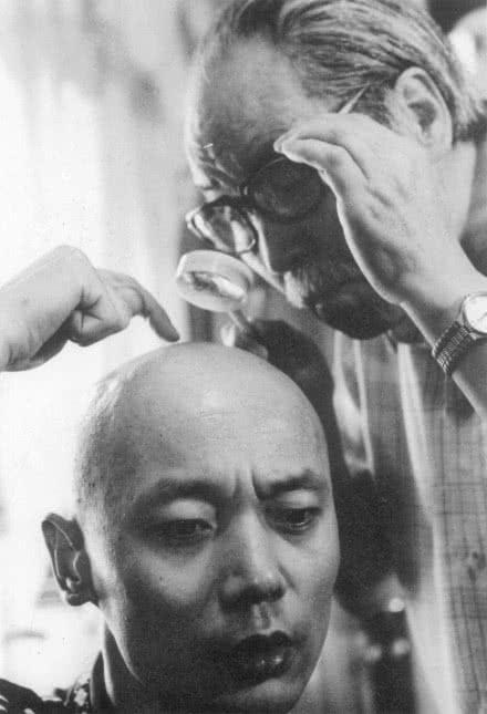 葛优姜文冯巩冯小刚等罕有珍贵旧照曝光，摄影师是这位相声大师