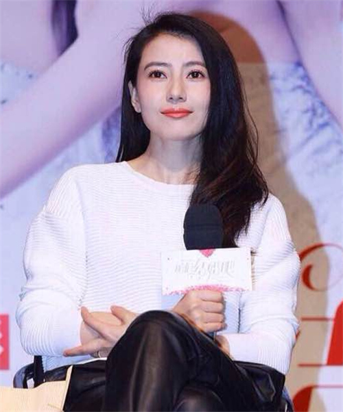 高圆圆一条裙子穿了三年，网友：出了名的节约