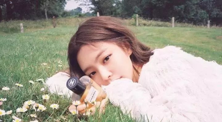 人间香奈儿Jennie实力SOLO回归!不仅唱功、