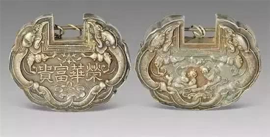长命锁--一个有着长辈对晚辈满满美好祝愿的饰情谢花的都表包等了图片